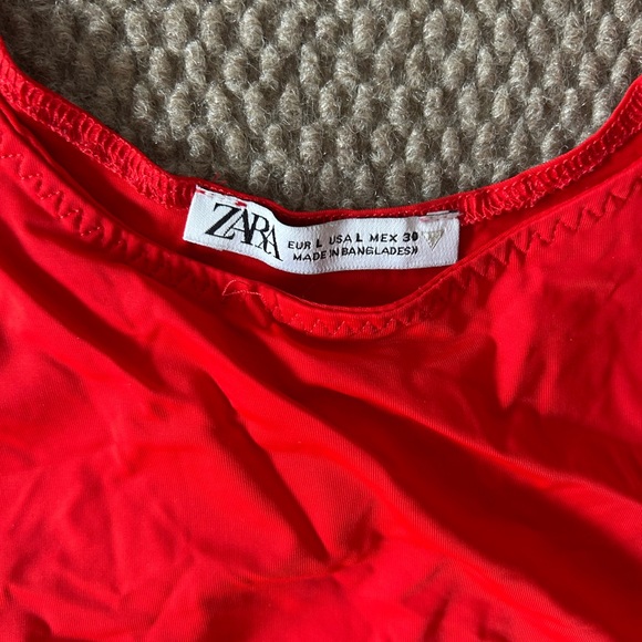 Zara Red and Black Scoop-Neck Bodysuits - Picture 3 of 5